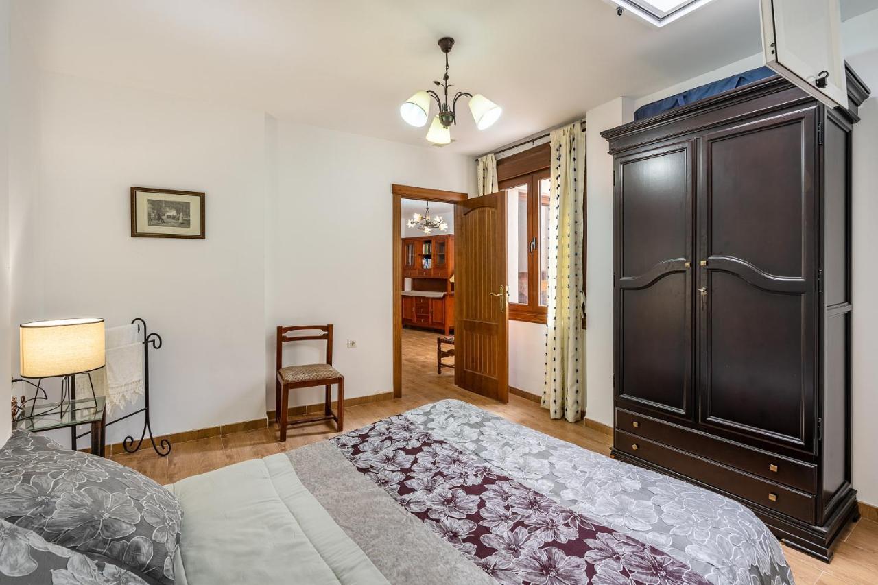 Holiday home Casilla De Adela Albunuelas